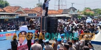 4 Tahun Pilkades Sampang Ditunda, Ribuan Warga Demo Kantor Kecamatan Banyuates, ini Tuntutannya