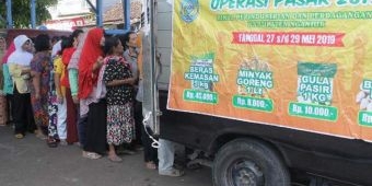 Stabilkan Harga Kebutuhan Sembako, Disperindag Nganjuk Gelar Operasi Pasar