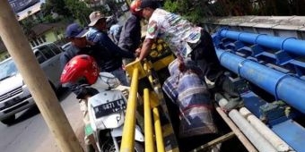 Antisipasi Banjir, DPUPR Lakukan Normalisasi Saluran Drainase