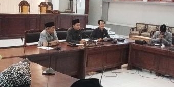 Sidang Interpelasi Terkait Mutasi Pemkot Pasuruan, Ketua DPRD 'Usir' LSM