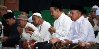 Di Malam Nuzulul Quran, Gus Ipul Ingatkan untuk Selalu Meminta Pertolongan Allah Dalam Segala Urusan