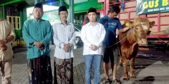 Malam Takbiran Idul Adha 2024, Gus Barra Salurkan Ratusan Hewan Kurban