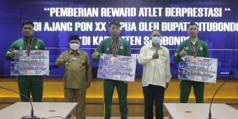 Bupati Situbondo Beri Reward Tiga Atlet Peraih Medali di PON XX Papua