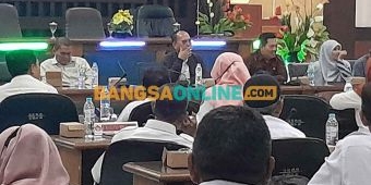 Ikuti Rapat, Puluhan Kepala Sekolah di Situbondo Kompak Sebut Tak Ada Paksaan Beli Buku dan Seragam