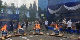 17 Juta Rokok Ilegal Dimusnahkan, Pemprov Jatim Tegaskan Komitmen Gempur Rokok Tanpa Cukai