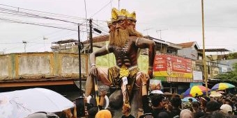 Meriahnya Pawai Ogoh-Ogoh Jelang Nyepi di Blitar