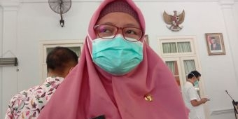 Tunggu Hasil Tes Swab PCR, Pasien RSUD Syamrabu Bangkalan Antre Masuk Ruangan IGD