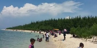 Harga Tiket Masuk dan Daya Tarik Pantai Remen Tuban Bulan ini