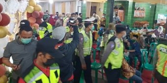 Tak Kantongi Izin, ​Hajatan di Rumah Kades Sidokepung Sidoarjo Dibubarkan Satgas Covid Buduran