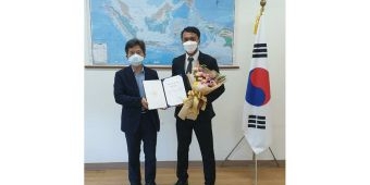Selamatkan Nyawa WNA Korea Selatan, ​Anggota Polrestabes Surabaya Raih Penghargaan
