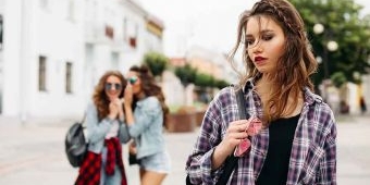 Bergosip saat Puasa, Apakah Batal?