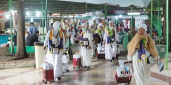 Jemaah Haji 2025 Embarkasi Surabaya Gelombang 2 Terbang ke Jeddah