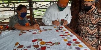 Lestarikan Batik Sidoarjo, BHS-Taufiq Dorong UMKM dan Industri Pakai Batik Tiap Jumat