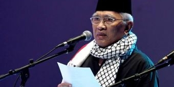 Ironi Kaum Beragama, Menikmati Puisi Gus Mus