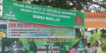 Spanduk Penerimaan Siswa Baru di Gresik Dibredel, Ini Jawaban Satpol PP
