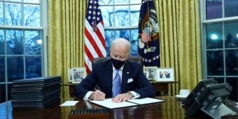 Joe ​Biden Dilantik, Muslim Boleh ke Amerika Serikat Lagi