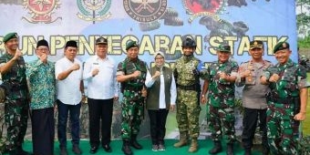 Bupati Blitar Apresiasi Latihan Terjun Payung Yonif Para Raider 501/Bajra Yudha Madiun