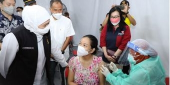 Targetkan Jatim Masuk Level 1, Khofifah Imbau Seluruh Kab/Kota Genjot Vaksinasi setelah Lebaran