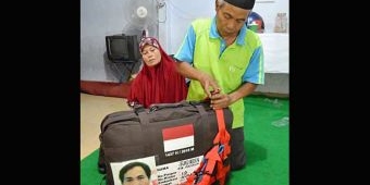 Hidup Pas-pasan, Tukang Sampah Ini Akhirnya Berangkat ke Tanah Suci 