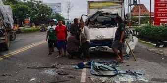 Tiga Kendaraan di Tulungagung Kecelakaan Beruntun, Pemotor Masuk ke Kolong Truk Tronton