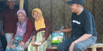 Bupati Sumenep Blusukan Kunjungi Nenek Hotipah dan Putriya di Rumah Reyotnya