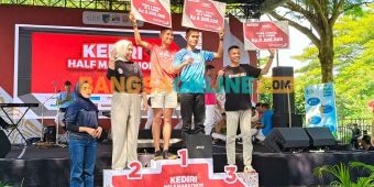 Prajurit TNI AD dari Sumatra Juarai Lomba Kediri Half Marathon 2025