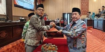 Pemkab Sumenep Sampaikan Nota Keuangan atas Raperda tentang P-APBD 2025