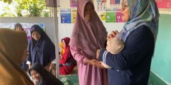 Geger! Tengah Malam, Warga Bektiharjo Tuban Temukan Bayi di Teras Rumah