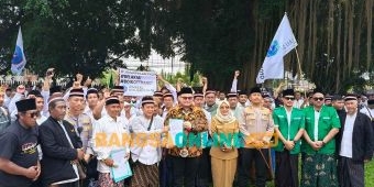 Bupati Kediri Sambut Aksi Damai Santri, Himasal Desak Trans7 Minta Maaf ke Mbah Yai Lirboyo