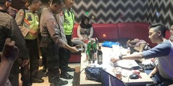 Gelar Patroli Guna Kondusifkan Sidoarjo, Polisi Sisir Jalan hingga Tempat Hiburan