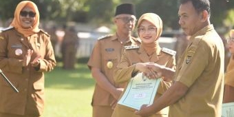 Wali Kota Kediri Serahkan SK Kenaikan Pangkat 276 ASN