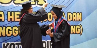 Pj Wali Kota Kediri Wisuda Peserta SOTH dan Selantang Sesi Pertama Tahun 2024