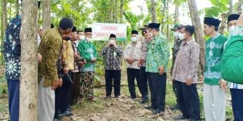 Terisolir di Tengah Hutan, Dusun Galoh Tuban Terima Wakaf Tanah untuk Pembangunan Masjid