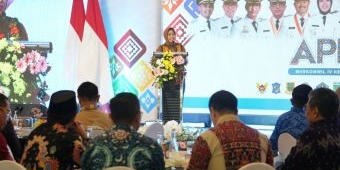 Wali Kota Mojokerto Serahkan Estafet Kepemimpinan Komwil IV Apeksi ke Walkot Malang