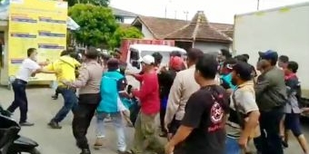 Diduga Salah Paham, Aksi Demo Sopir ODOL Blokade Pelabuhan Ketapang Ricuh, Pengurus Dikejar-kejar