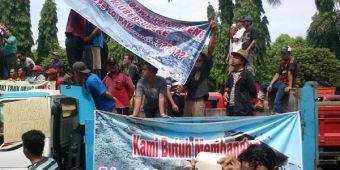 Sopir Truk Tambang di Ponorogo Demo Protes Penutupan, DPRD Siap Bantu