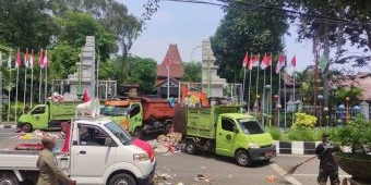 Satpol PP Sidoarjo Ambil Langkah Hukum, Sikapi Aksi Buang Sampah Depan Pendapa