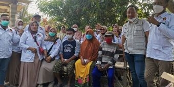Gerindra dan Pira Gresik Bantu 2 Korban Rumah Terbakar di Desa Randusongo