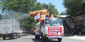 PMI Jatim Terjunkan Mobil Gunner ke Bojonegoro, Semprot Disenfektan di Area Kota