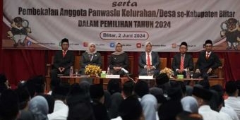 Bupati Blitar Hadiri Pelantikan Panitia Pengawas Desa dan Kelurahan, Serukan Pentingnya Netralitas