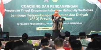 Hadir di Coaching PTKI LPPD, Gubernur Jatim Tekankan Pentingnya Akreditasi