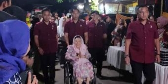 Shinta Nuriyah Wahid Sahur Bersama Lansia dan Anak di Pare