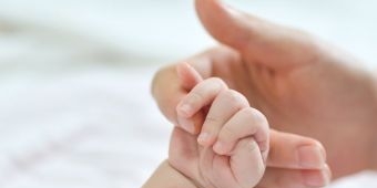 Risiko Operasi Caesar Berulang Kali Bagi Ibu dan Bayi