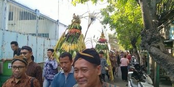 Wujud Rasa Syukur, Warga Kelurahan Dandangan Kota Kediri Gelar Kirab Tumpeng dan Bersih Desa
