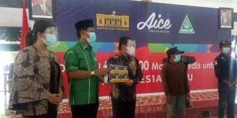 GP Ansor dan Aice Distribusikan 150 Ribu Masker Medis untuk Daerah Bencana Semeru Rentan Covid-19