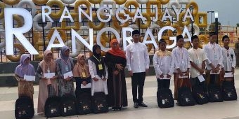 Baznas, Gubernur Jatim, dan Bupati Lindra Berikan Santunan ke 2.000 Anak Yatim di Tuban