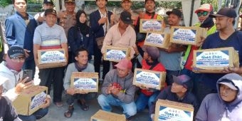 Kapolres Pasuruan dan Jajaran Bagikan 600 Paket Sembako