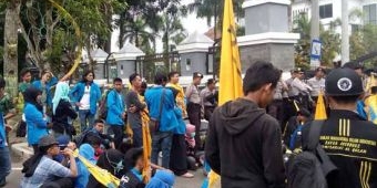 Marak Tempat Hiburan Malam tak Berizin, PMII Malang Demo DPRD dan Pemkab