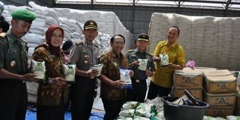 Bupati Blitar dan Dandim Sidak Gudang Bulog, Stok Ramadan Aman