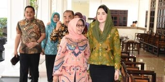 Arumi Bachsin Minta PKK Dukung Kampung KB